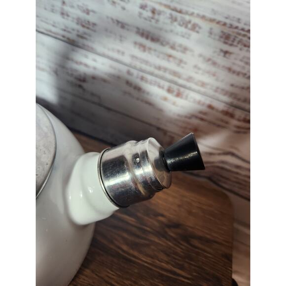 Finland Kaarna enamel Vintage Teapot in a Floral Bouquet - Picture 5 of 9